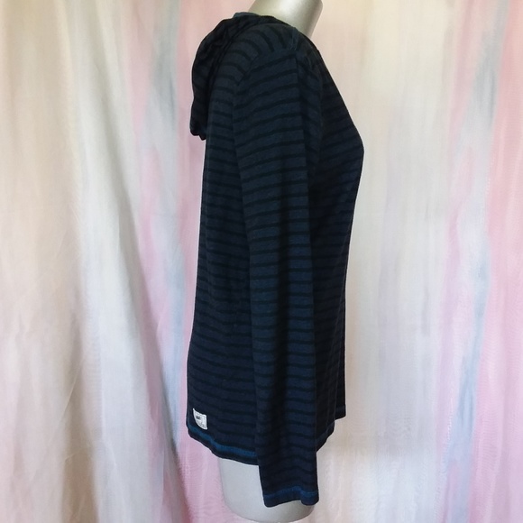 Black & Blue Long Sleeved, Hooded Pullover - Picture 3 of 8